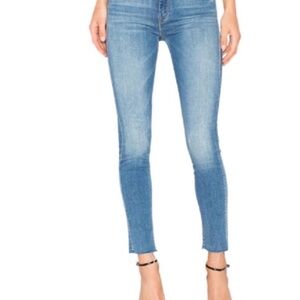 MOTHER Ankle Looker Fray Birds of Paradise. Women's Light Blue Skinny Jeans